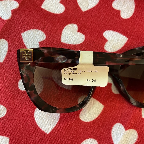 Tory Burch Tortoise Sunglasses and Orange Wallet main image 7